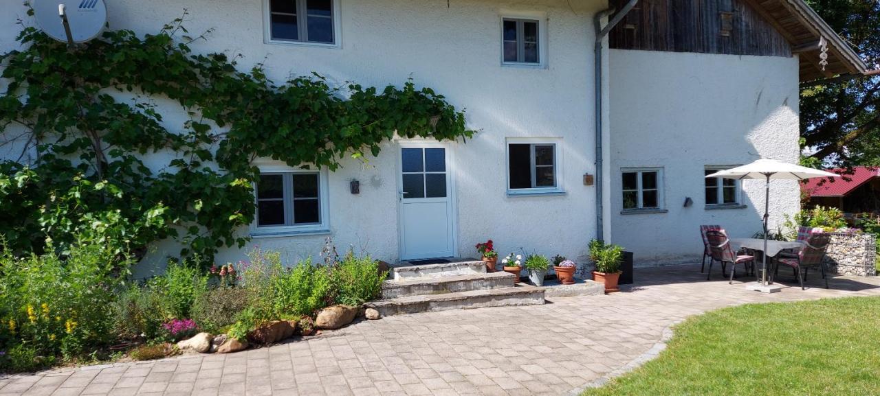 Ruhig Gelegene Ferienwohnung Im Gruenen Mit Terrasse Und Kleinem Garten Rotthalmuenster Dış mekan fotoğraf