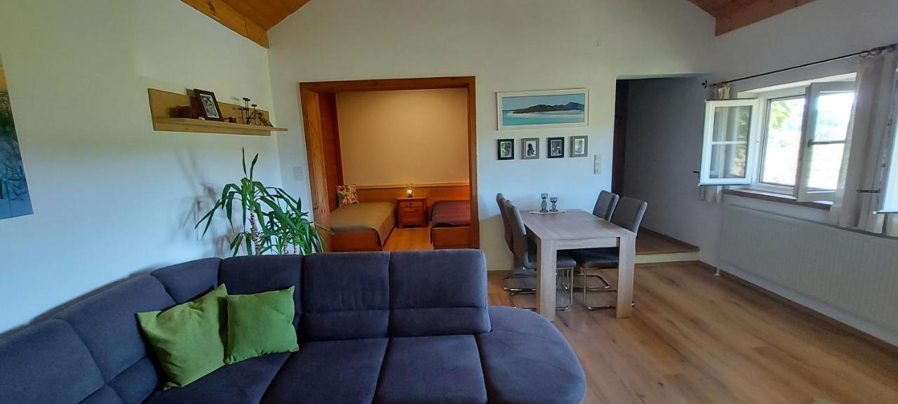 Ruhig Gelegene Ferienwohnung Im Gruenen Mit Terrasse Und Kleinem Garten Rotthalmuenster Dış mekan fotoğraf